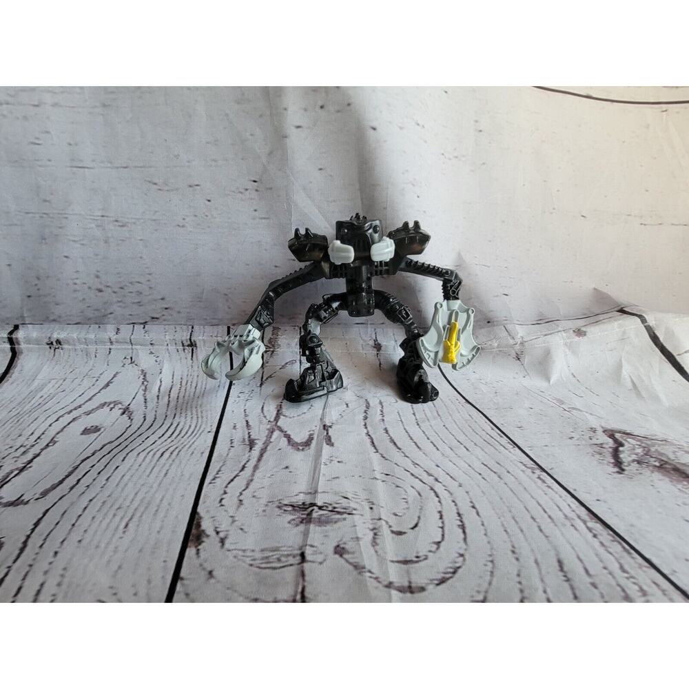 2007 BIONICLE BARRAKI MCDONALDS TOY EYES DONT LIGHT UP